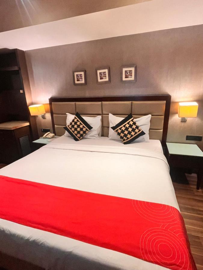 Krios Hotel - Near Sg Highway, Ahmedabad Buitenkant foto